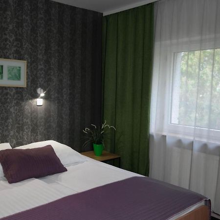 Hotel George Nadarzyn Εξωτερικό φωτογραφία