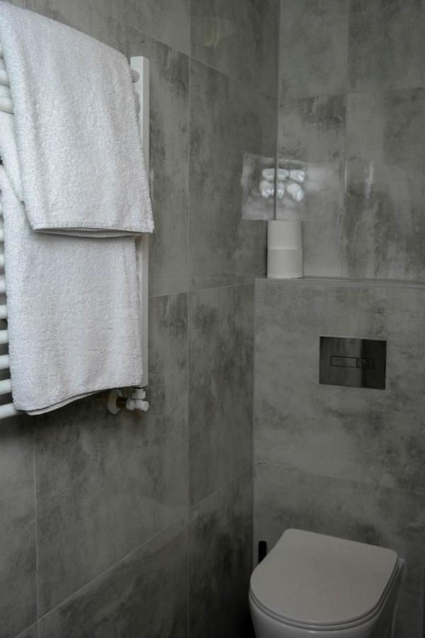 Hotel George Nadarzyn Εξωτερικό φωτογραφία