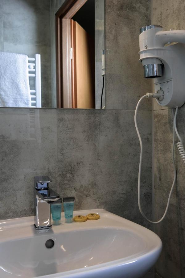 Hotel George Nadarzyn Εξωτερικό φωτογραφία