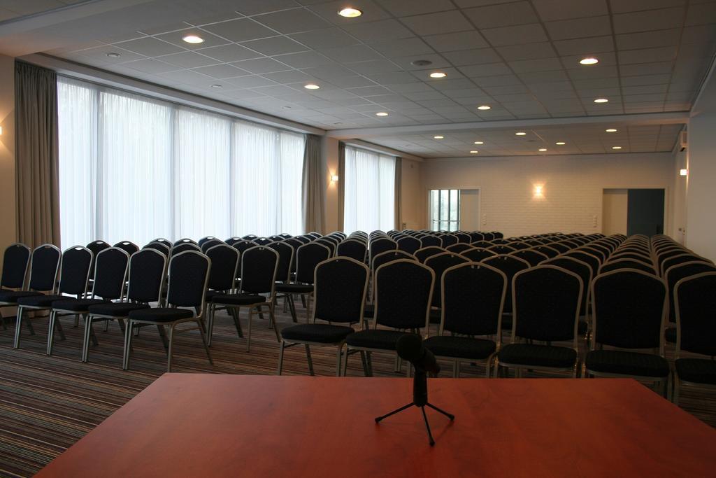 Hotel George Nadarzyn Εξωτερικό φωτογραφία