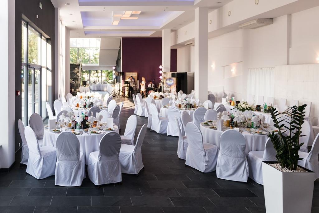 Hotel George Nadarzyn Εξωτερικό φωτογραφία